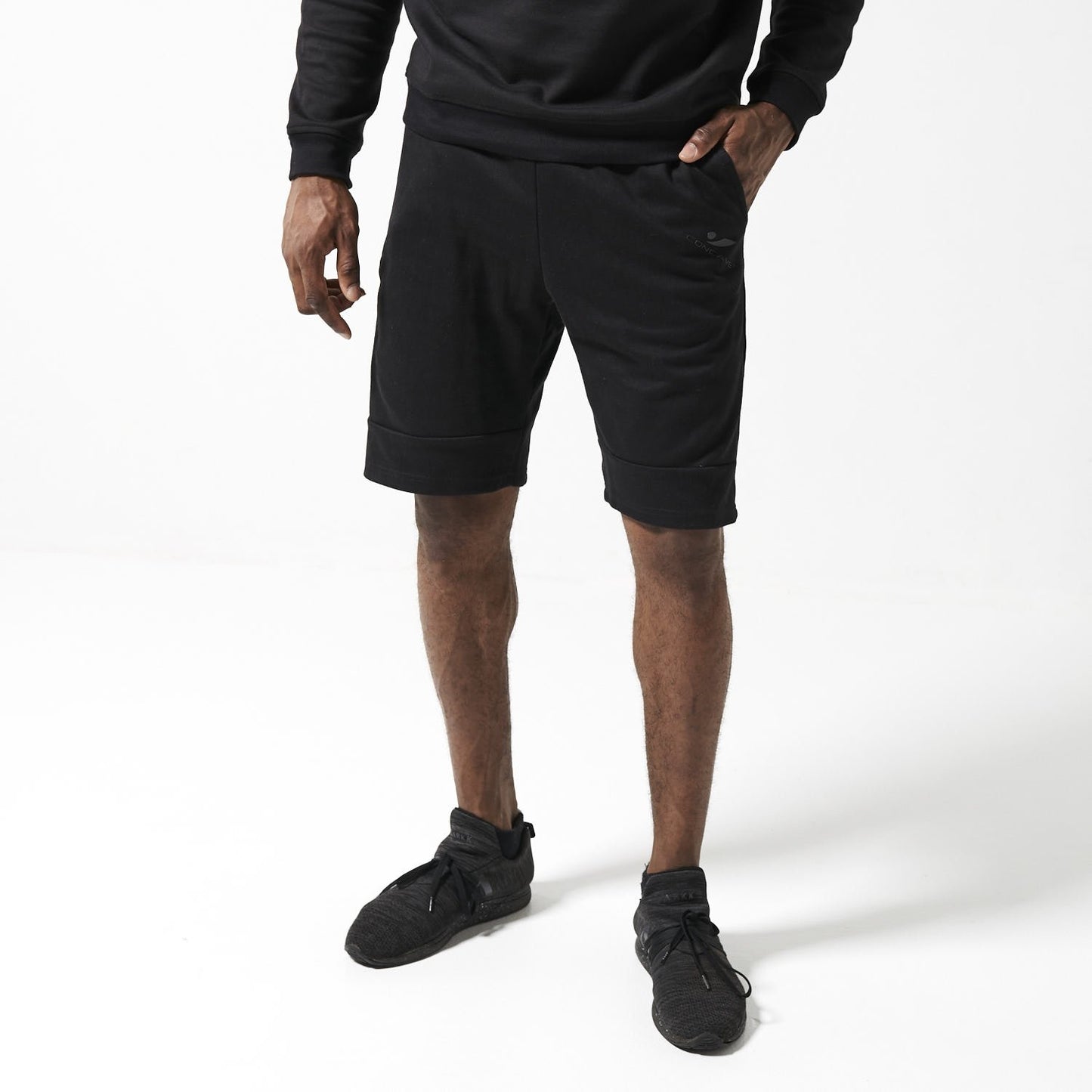 Concave Casual Shorts - Black/Black