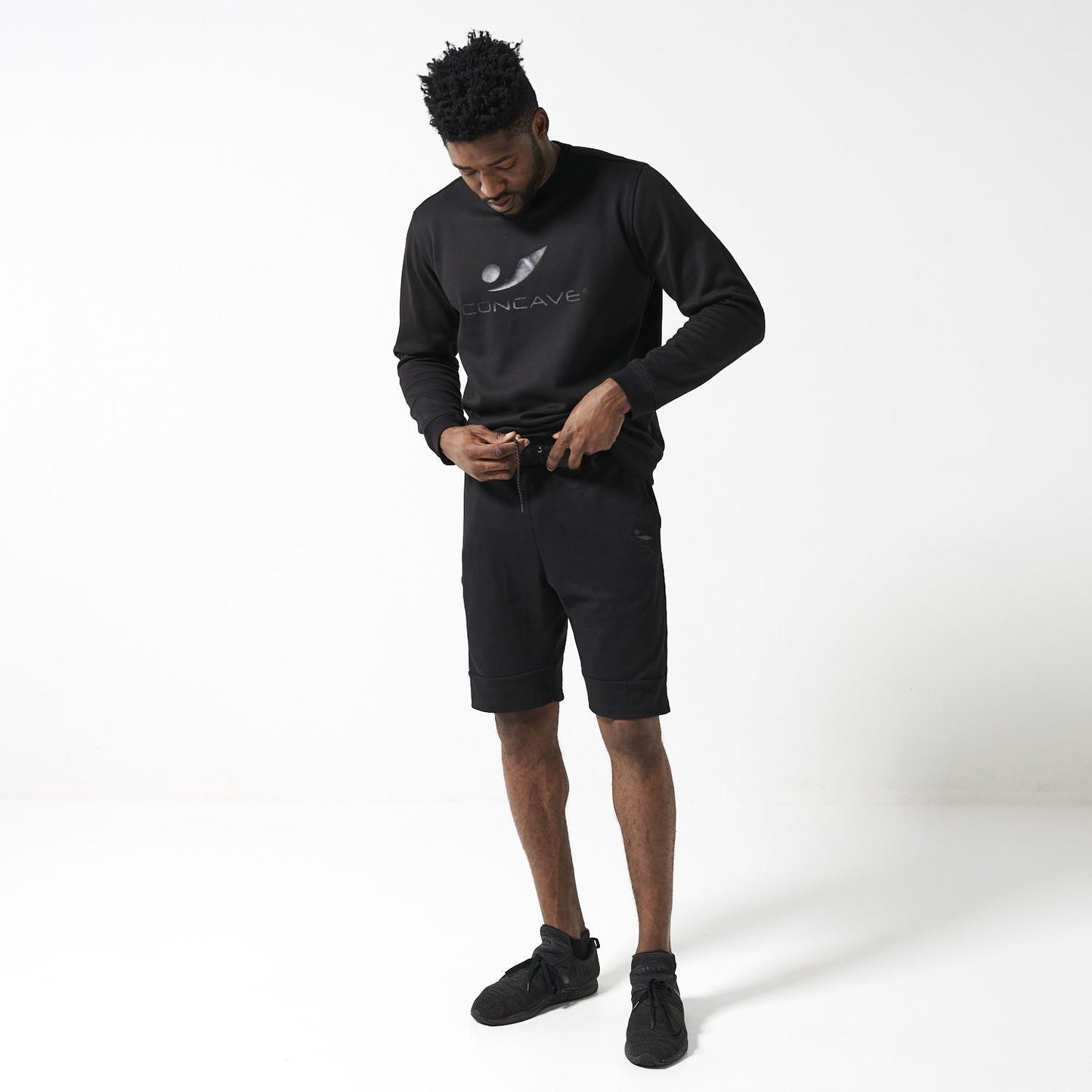 Concave Casual Shorts - Black/Black